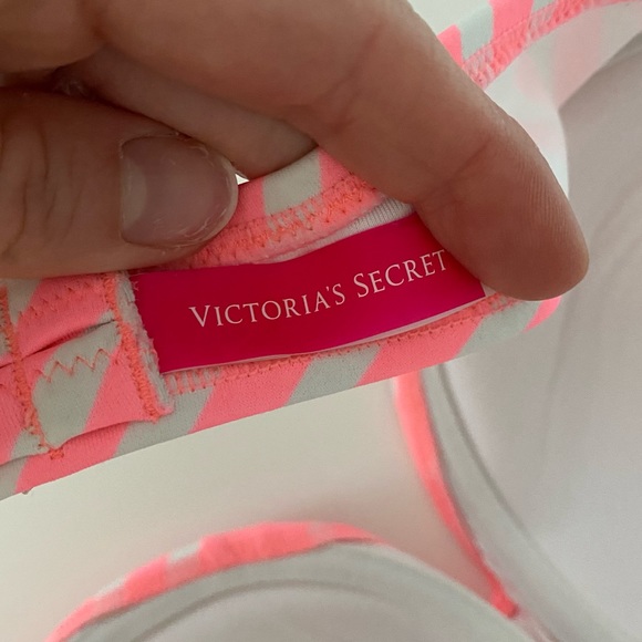 VICTORIA’S SECRET | Swim Top - Picture 6 of 7